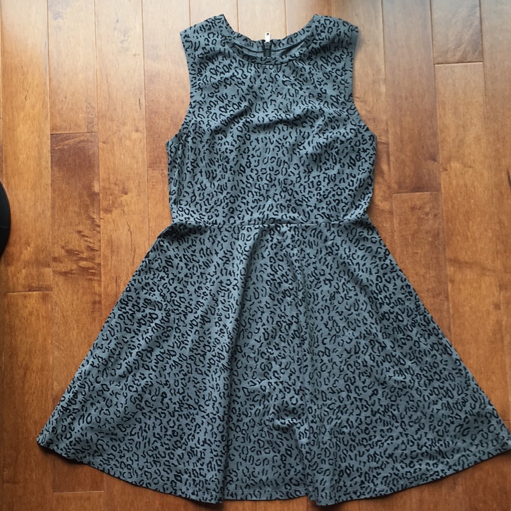 SALE! ⚡️NWT Vans dress so cute!!!